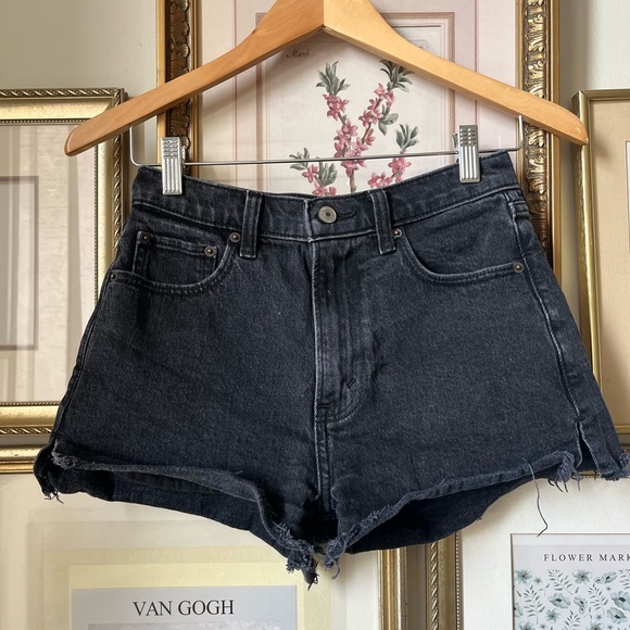 Abercrombie & Fitch High Rise Mom Short Black 0 - Picture 1 of 7